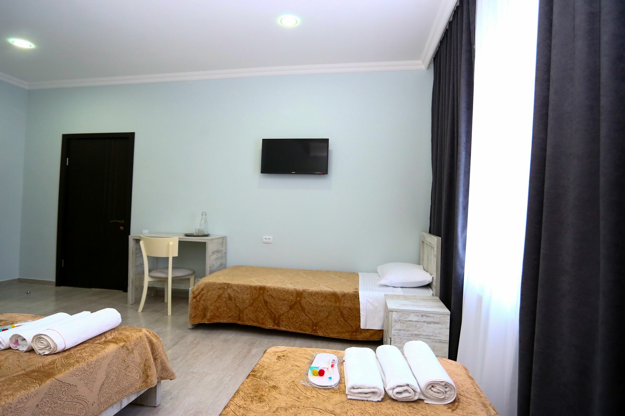 Hotel City Kutaisi Esterno foto